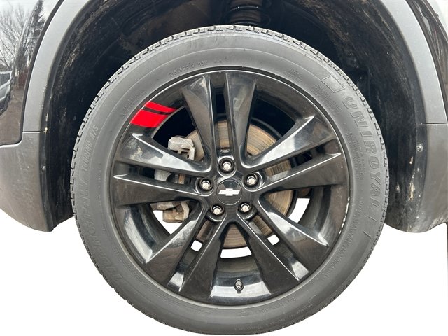 Used 2020 Chevrolet Trax LT w/ Sun & Sound Package image 18