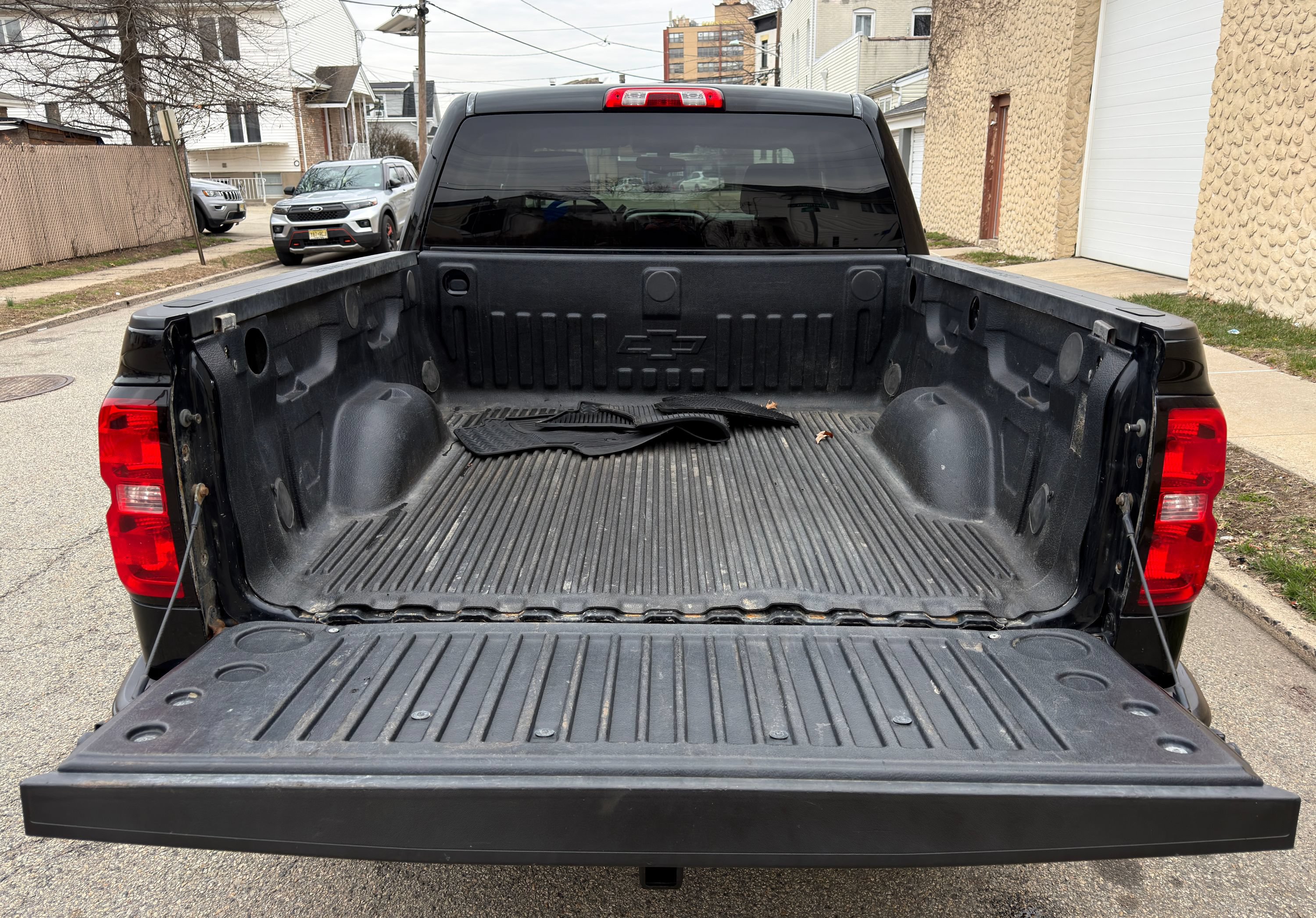 Used 2017 Chevrolet Silverado 1500 LT w/ All Star Edition AWD/4WD image 9