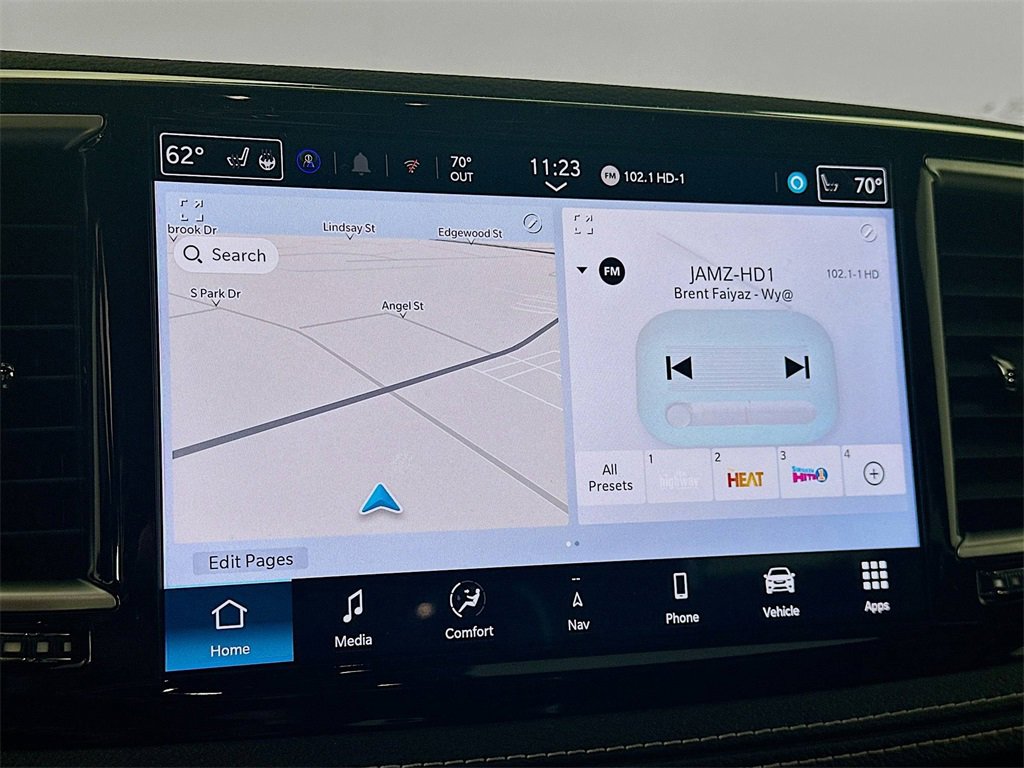 New 2026 Chrysler Pacifica Limited image 13