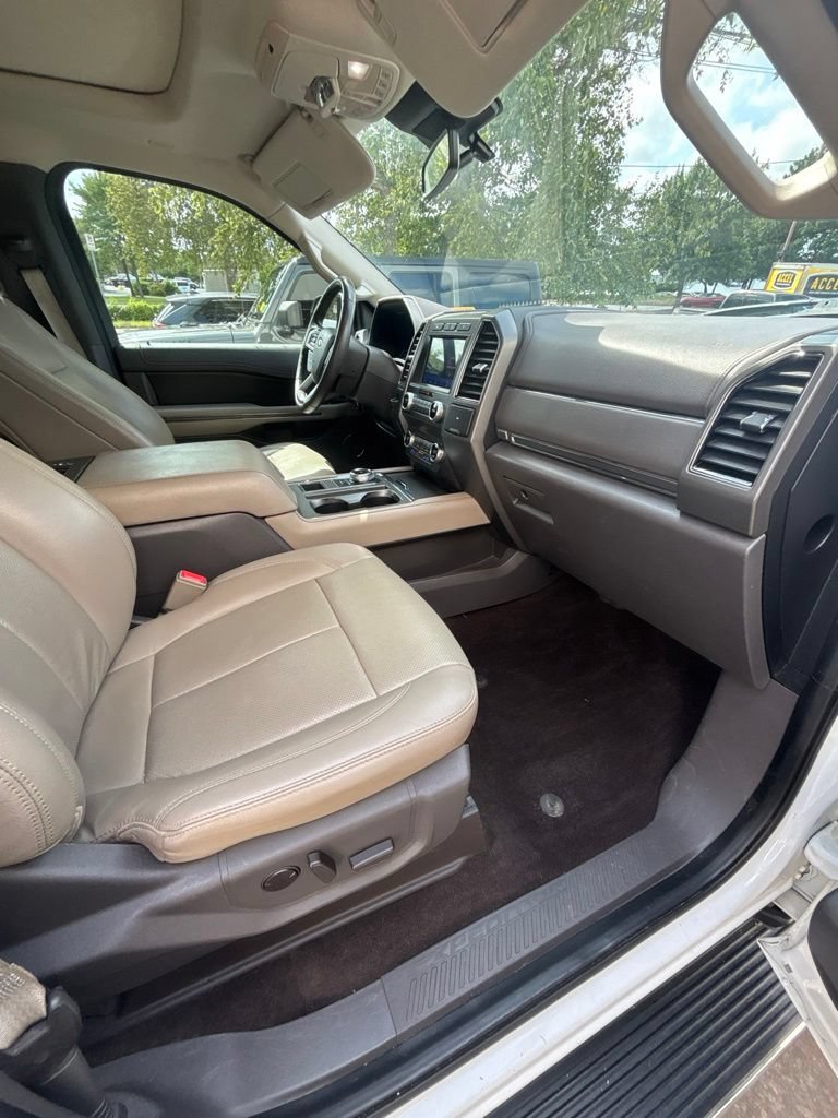 Used 2020 Ford Expedition XLT w/ Equipment Group 202A RWD image 24