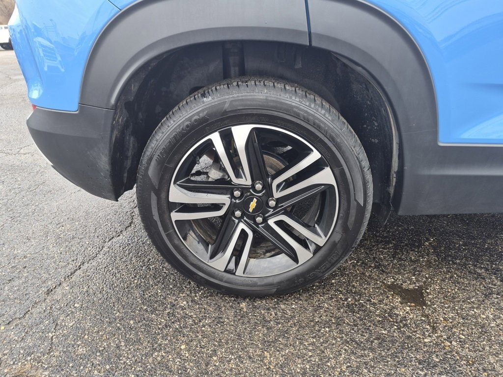 Used 2024 Chevrolet TrailBlazer LT w/ LT Cold Weather Package image 31