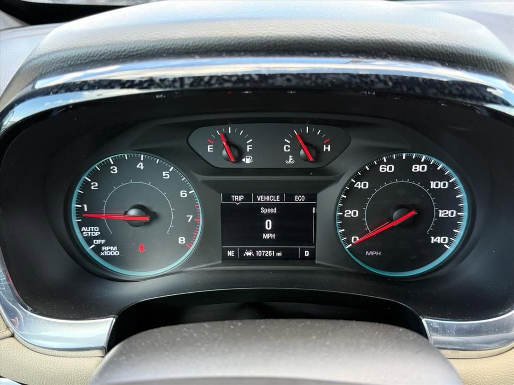 Used 2022 Chevrolet Traverse LS image 20