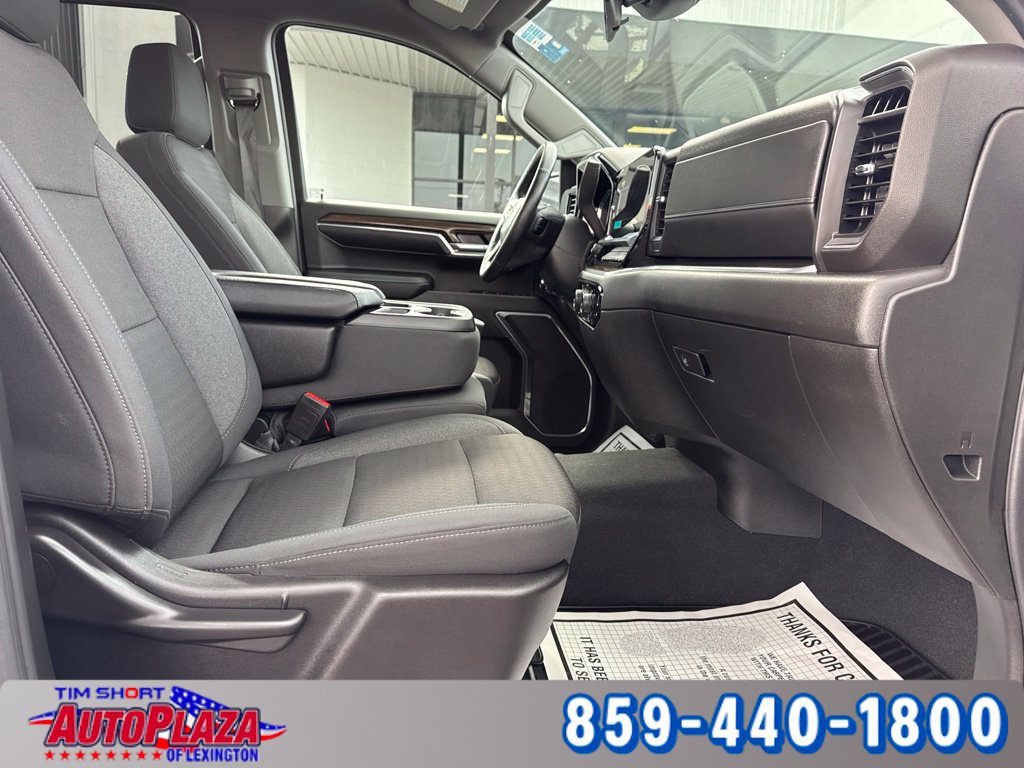 Used 2024 Chevrolet Silverado 1500 LT AWD/4WD image 45