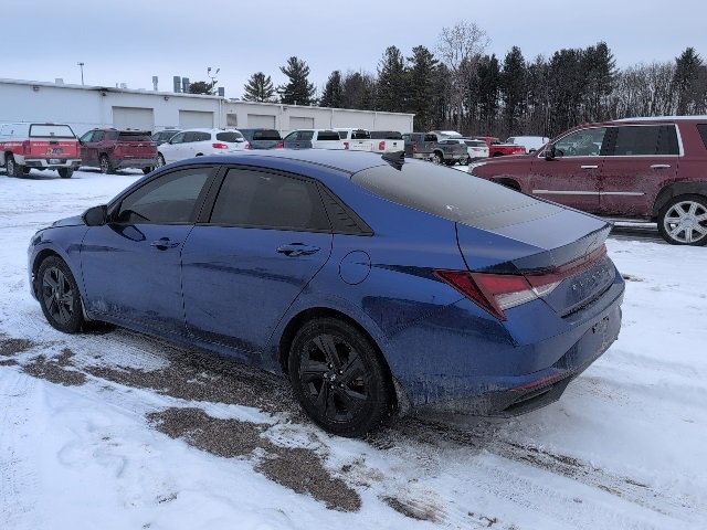 Used 2023 Hyundai Elantra SEL image 6