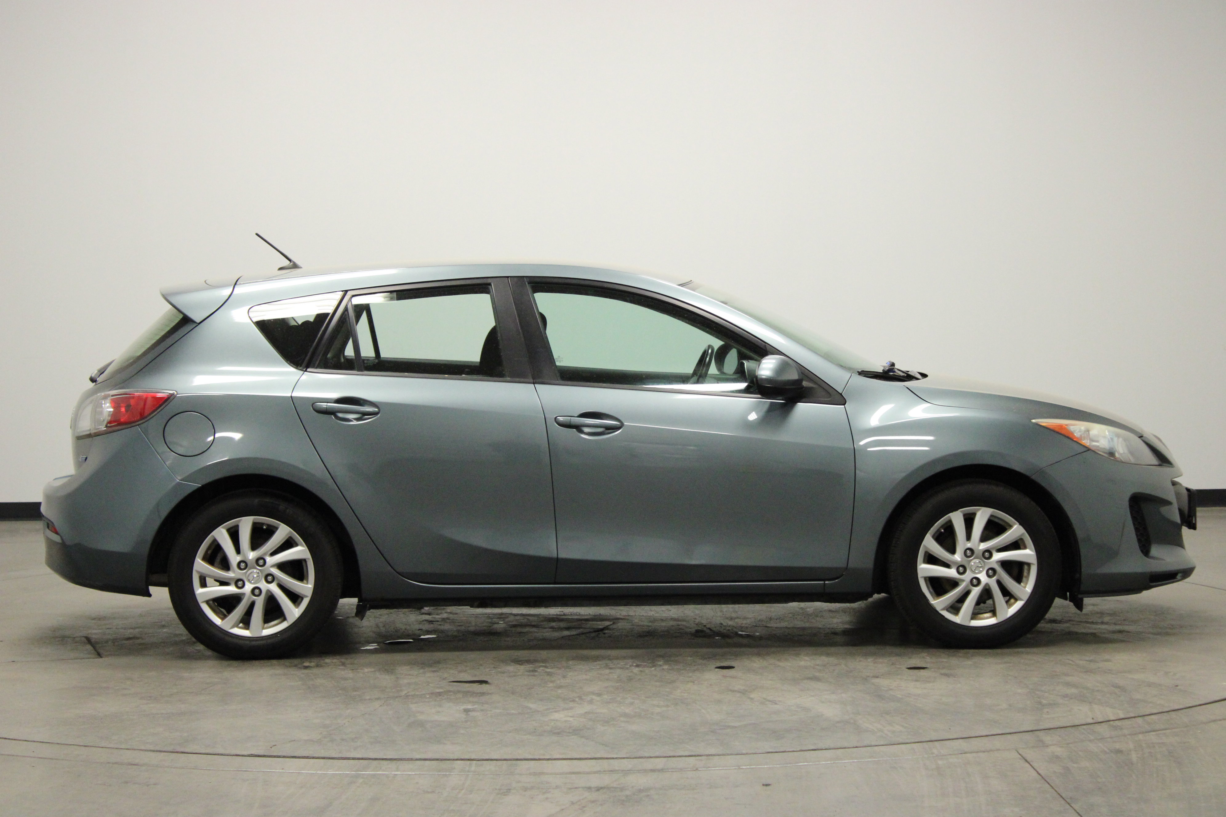 Used 2012 MAZDA MAZDA3 i Touring image 9