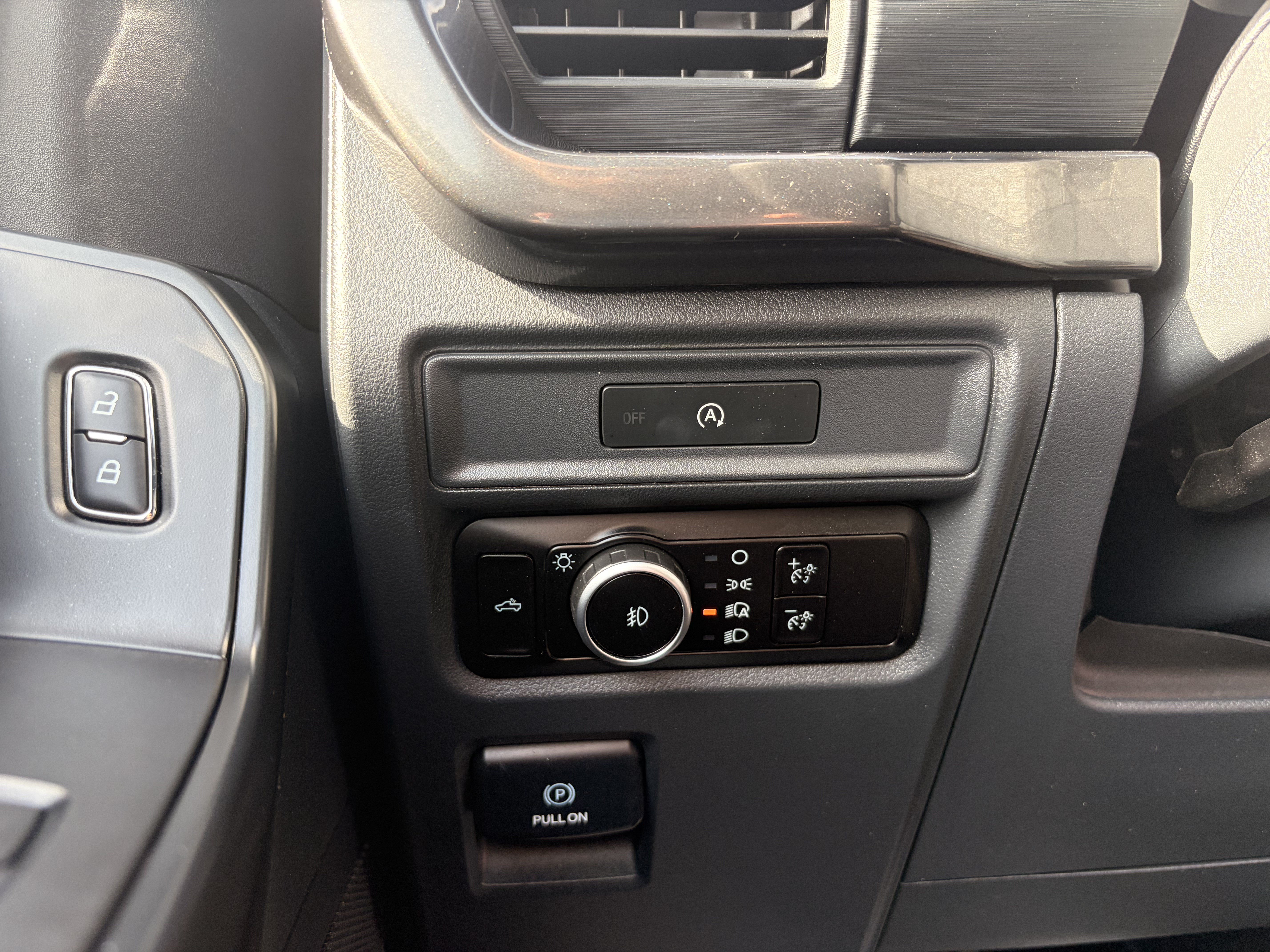 Certified 2025 Ford F150 STX w/ Equipment Group 200A RWD image 23