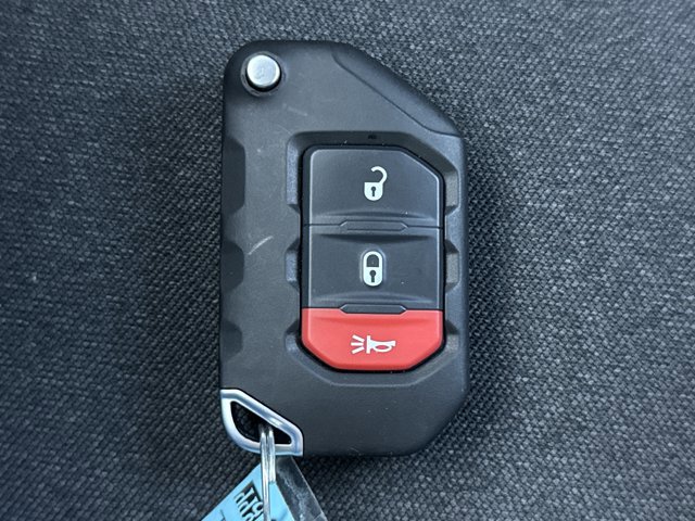 Used 2024 Jeep Wrangler Unlimited image 21