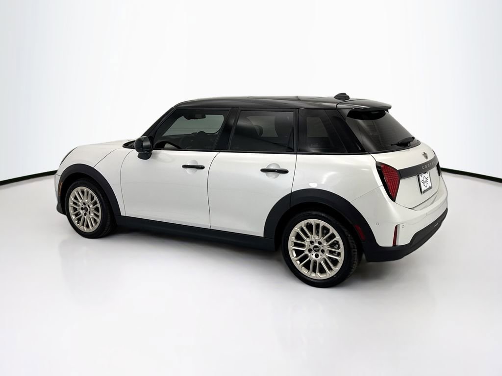 New 2026 MINI Cooper 4-Door Hardtop FWD image 7