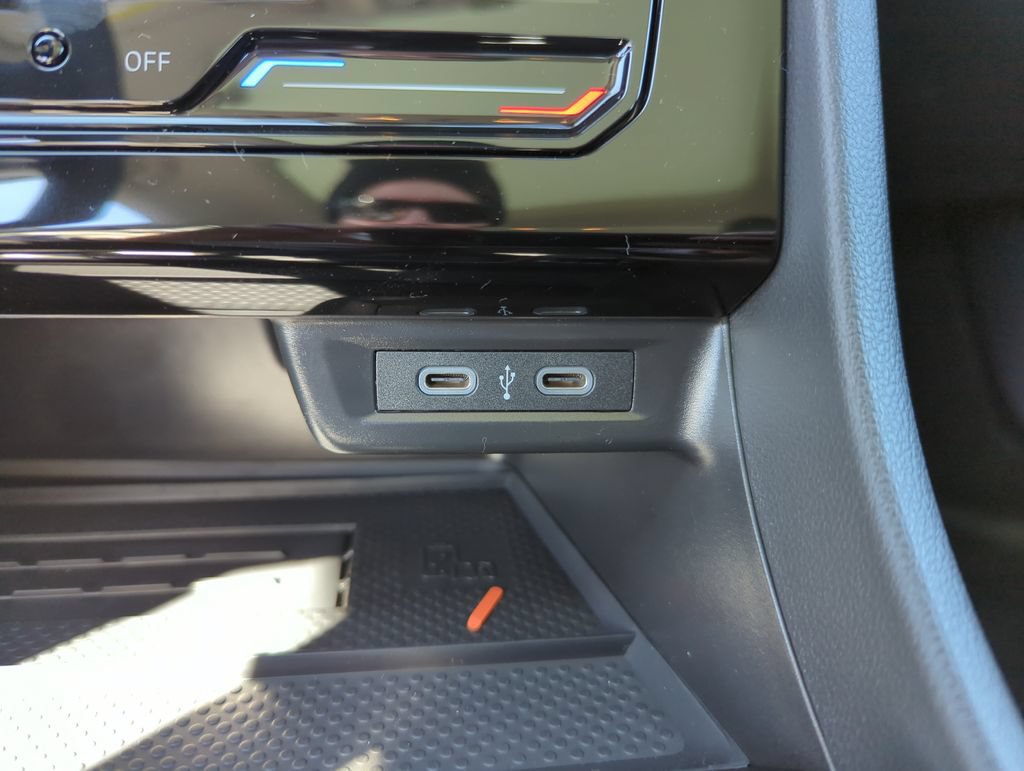 New 2026 Volkswagen Jetta SE FWD image 33