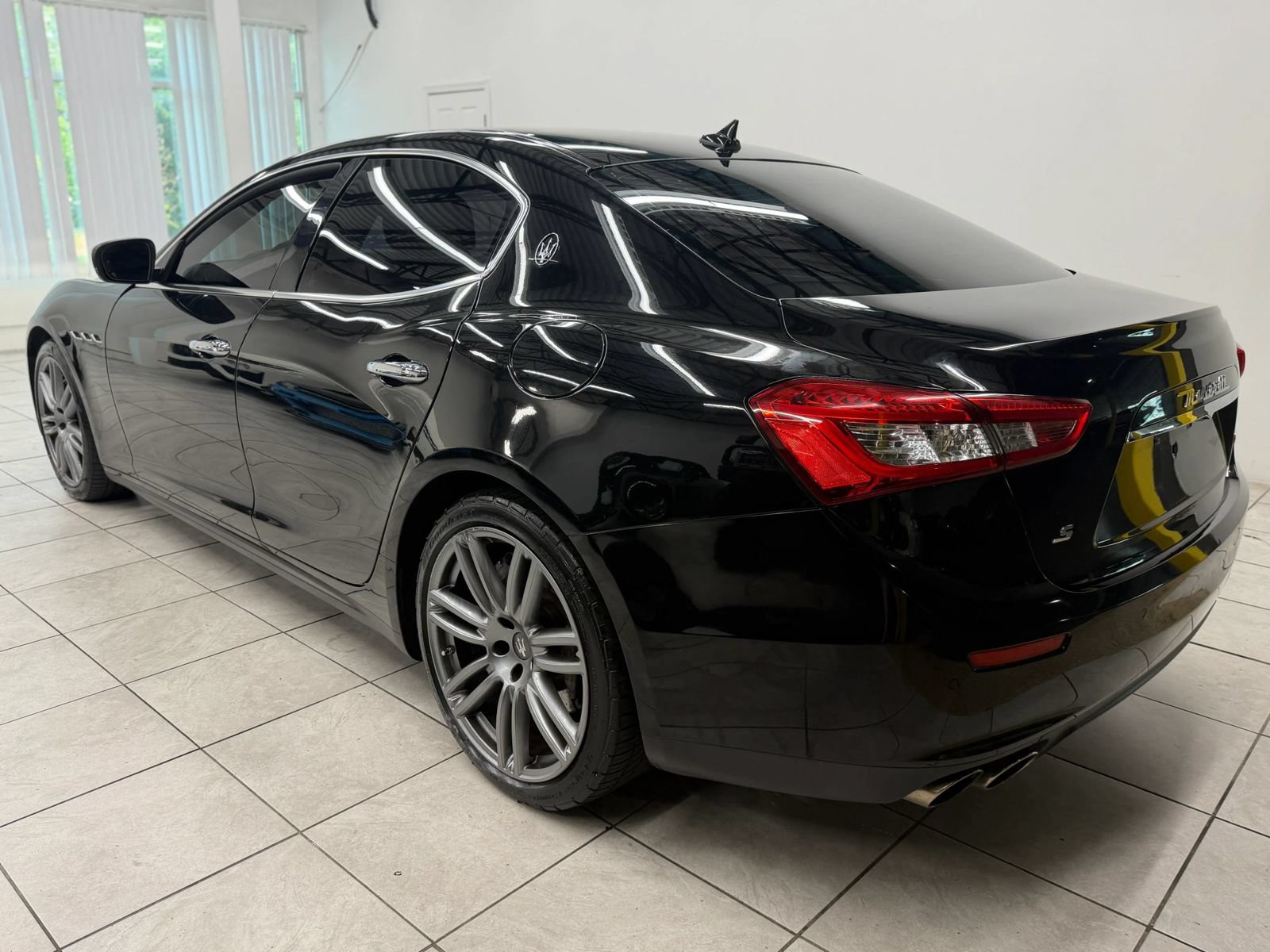 Used 2017 Maserati Ghibli S RWD image 7