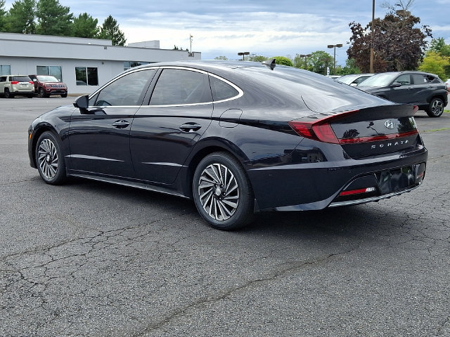 Used 2023 Hyundai Sonata Limited FWD image 4