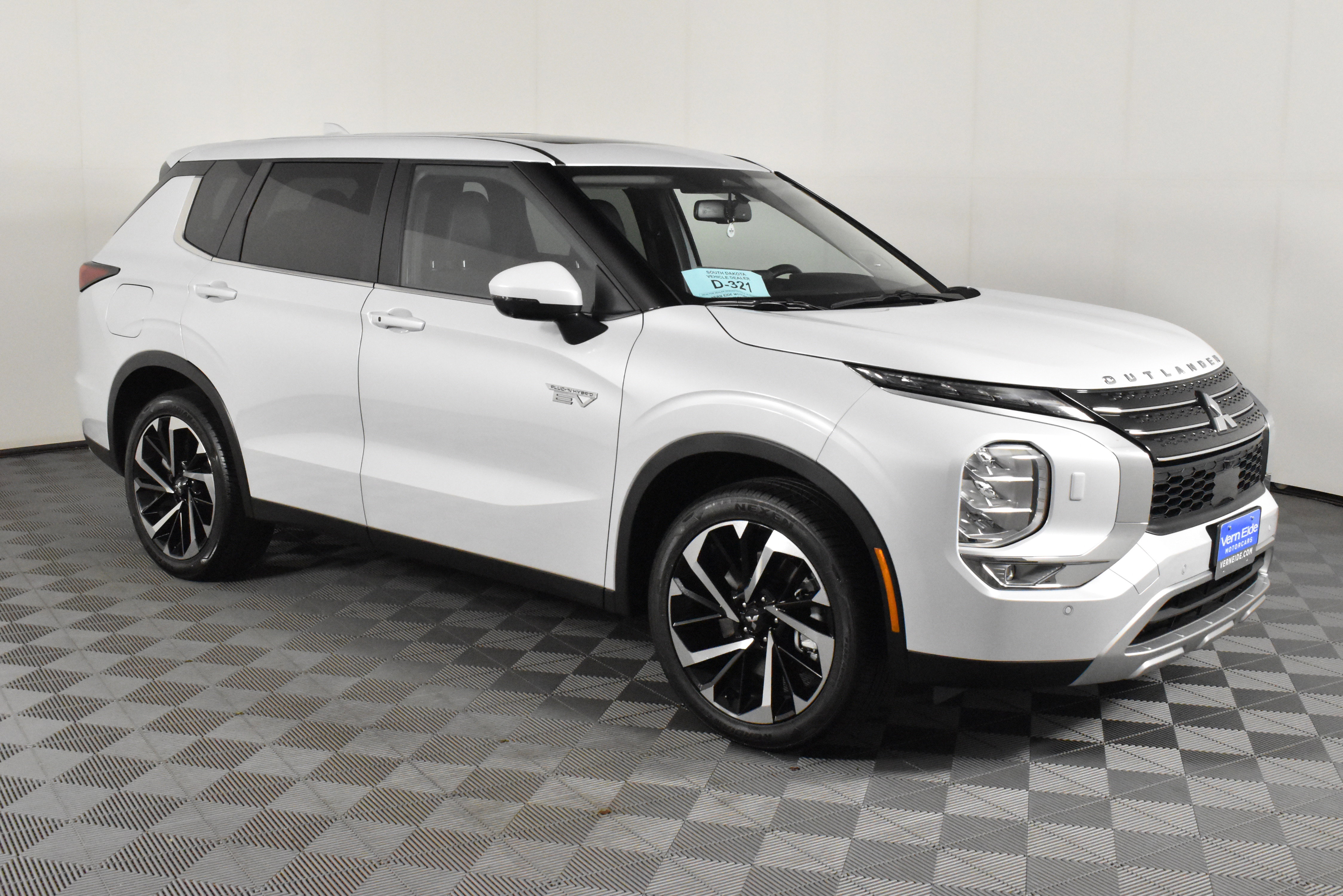 Used 2024 Mitsubishi Outlander SE image 4