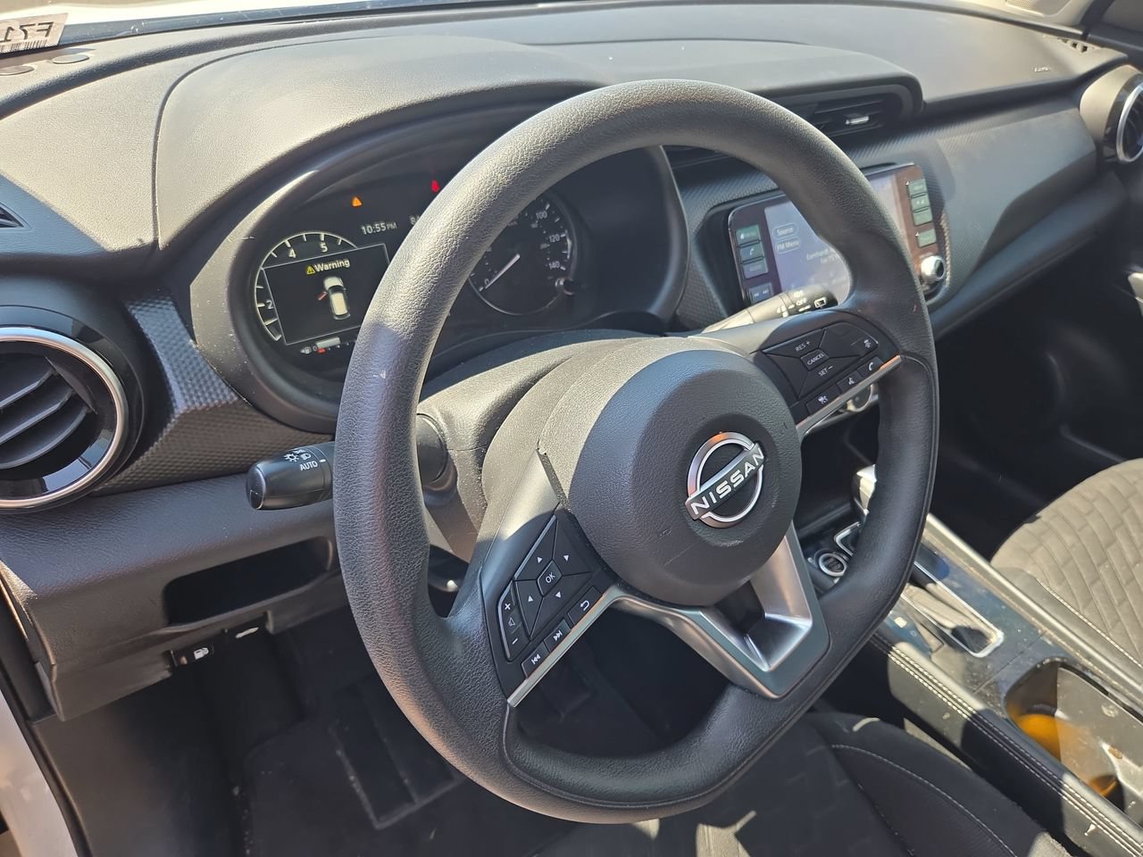 Used 2023 Nissan Kicks SV FWD image 9