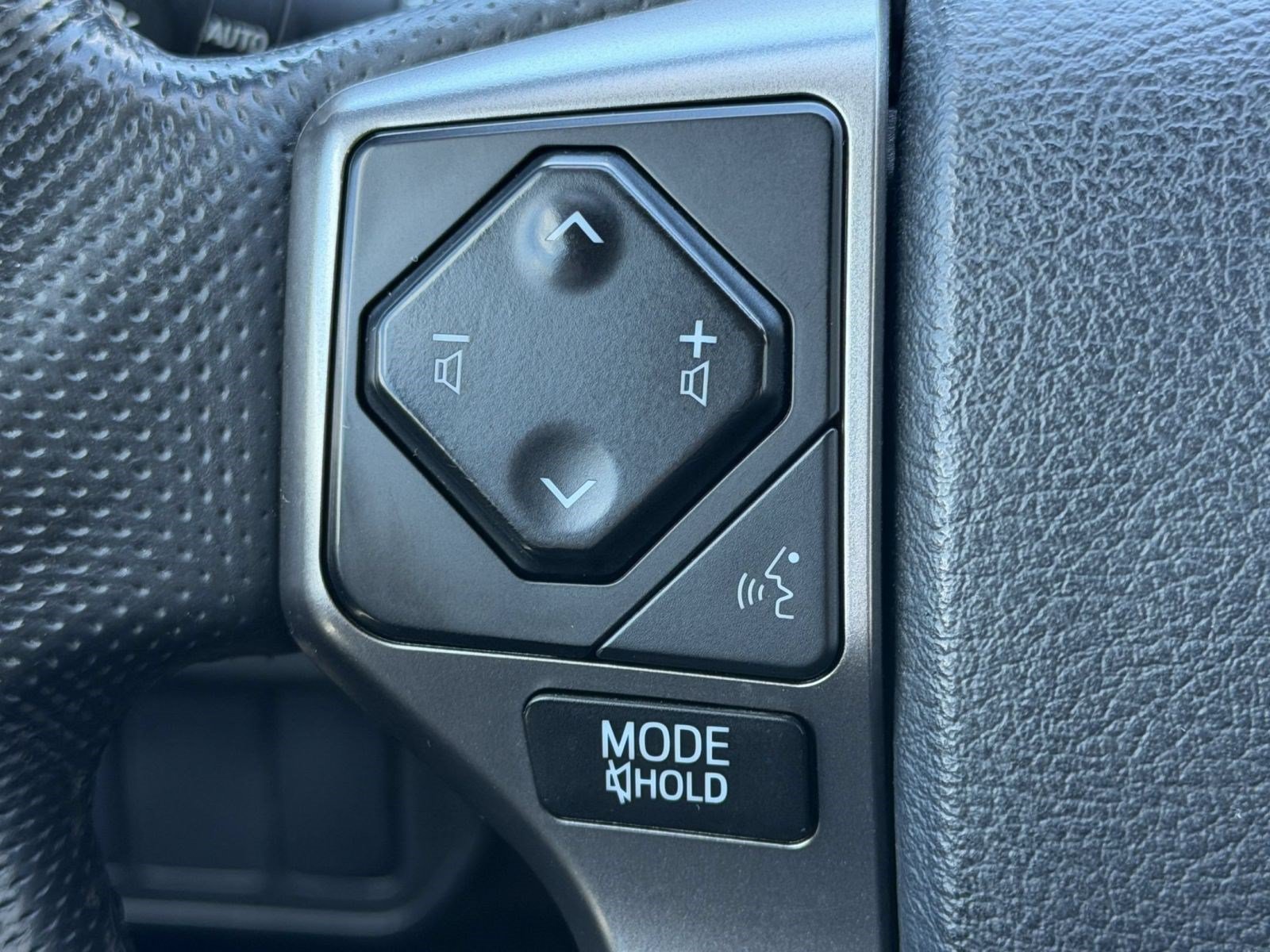 Used 2023 Toyota Tacoma SR5 w/ Technology Package RWD image 18