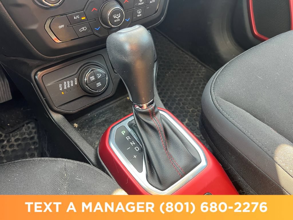 Used 2020 Jeep Renegade Trailhawk w/ UConnect 8.4 Nav Group AWD/4WD image 24