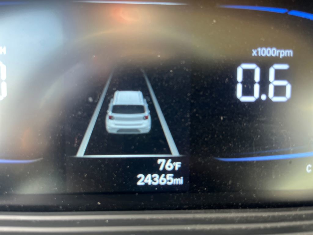 Used 2025 Hyundai Venue SEL FWD image 18