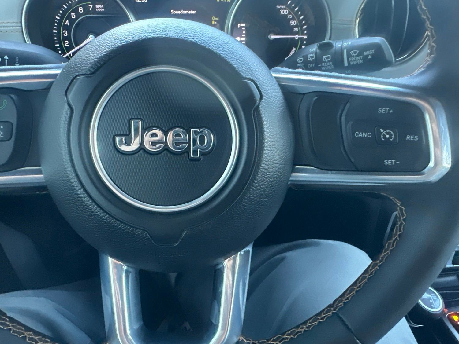 Used 2023 Jeep Wrangler Unlimited Sahara AWD/4WD image 22
