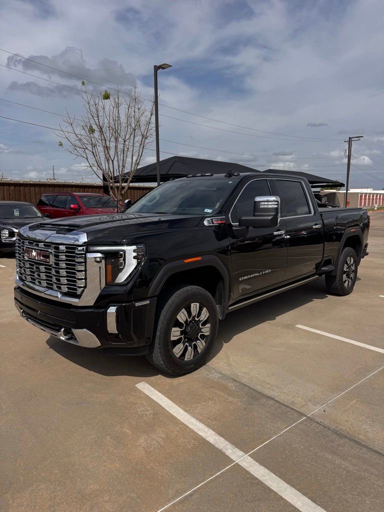 Used 2024 GMC Sierra 2500 Denali w/ Denali Reserve Package image 3
