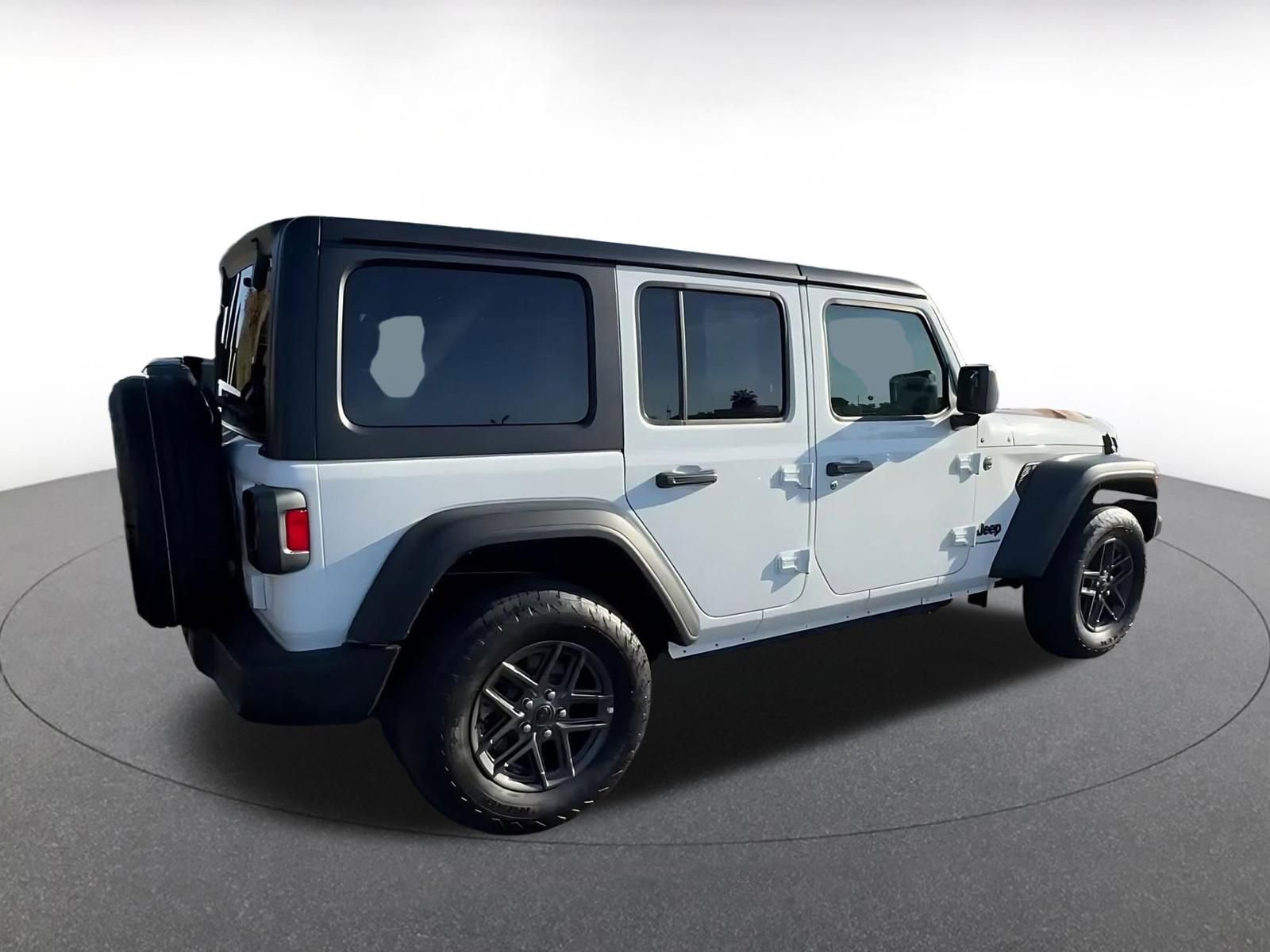 Used 2025 Jeep Wrangler Sport S image 15