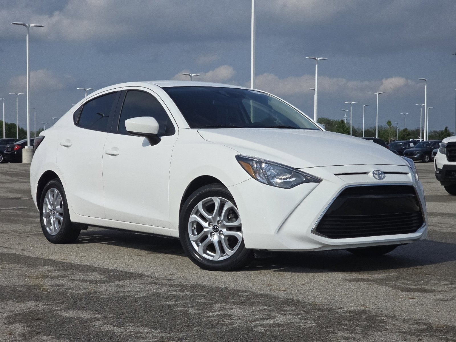 Used 2017 Toyota Yaris iA FWD image 2