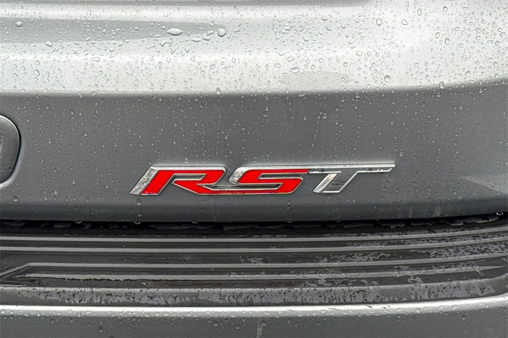 Used 2024 Chevrolet Suburban RST image 12