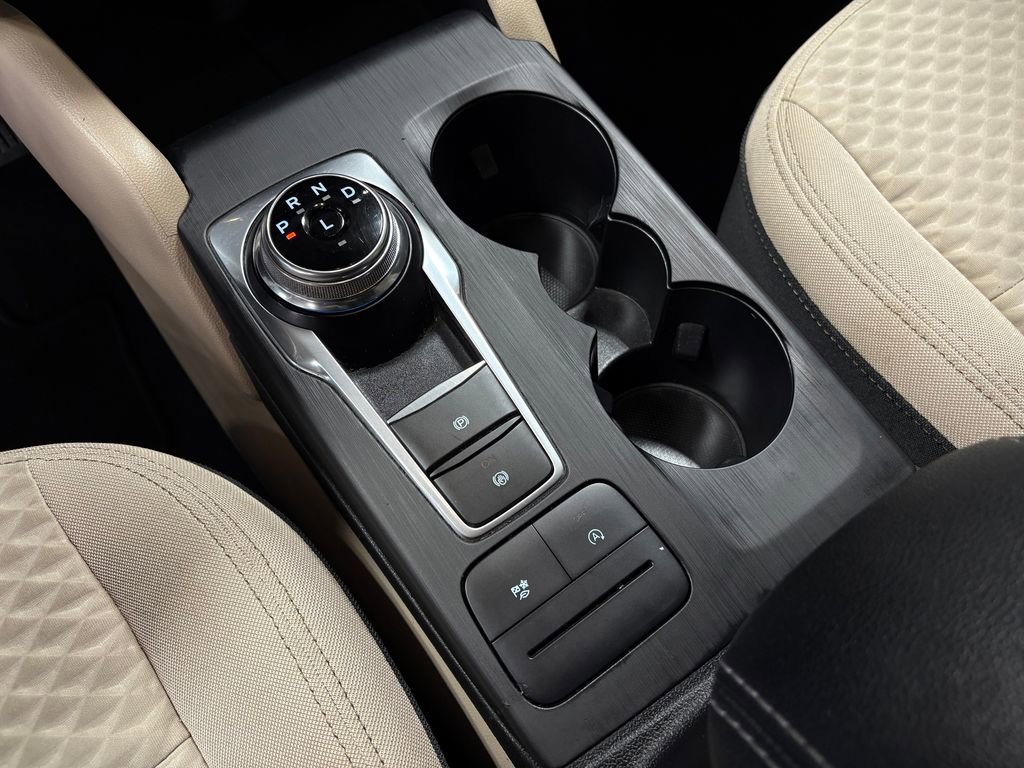 Used 2020 Ford Escape SE image 26