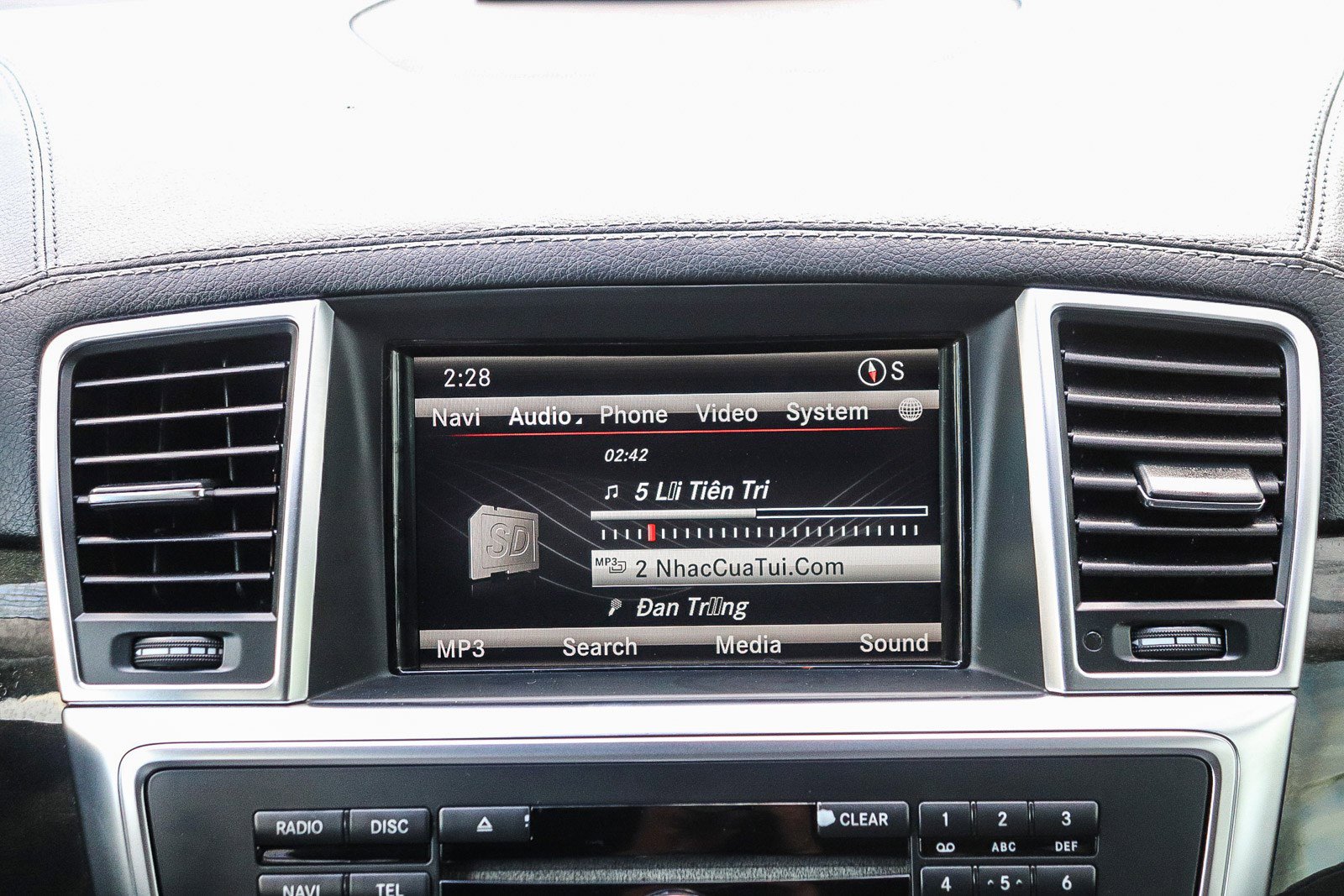 Used 2016 Mercedes-Benz GL 450 4MATIC image 16