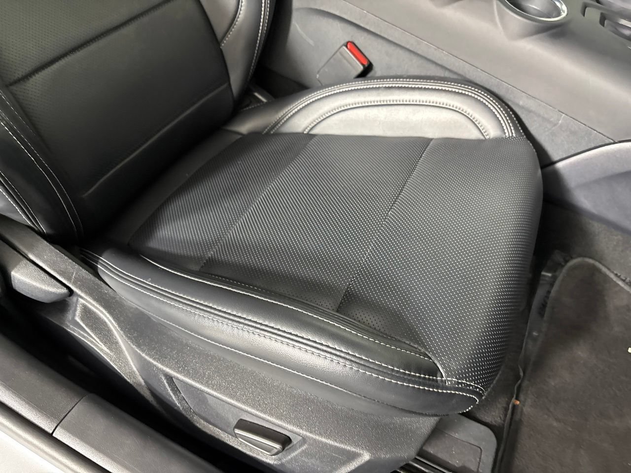 Used 2025 Ford Mustang Premium RWD image 24