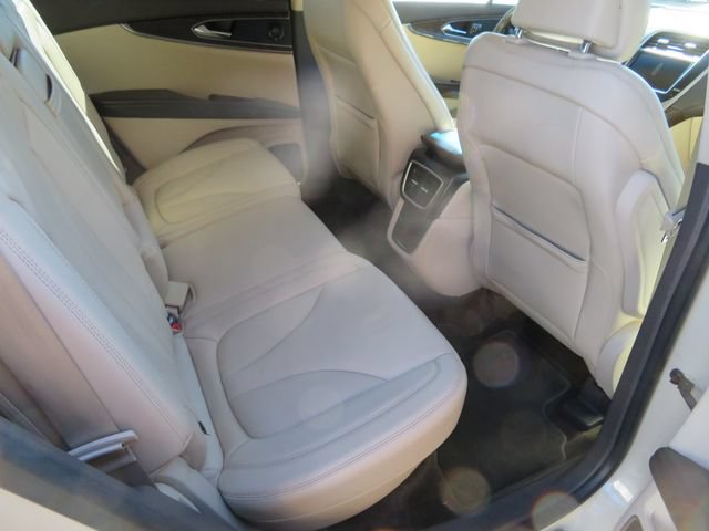 Used 2016 Lincoln MKX Select w/ Select Plus Package FWD image 14