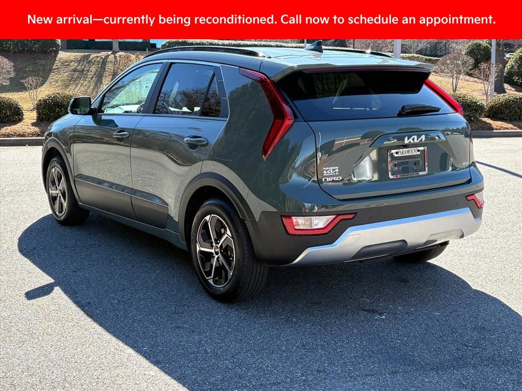 Used 2025 Kia Niro EX image 4