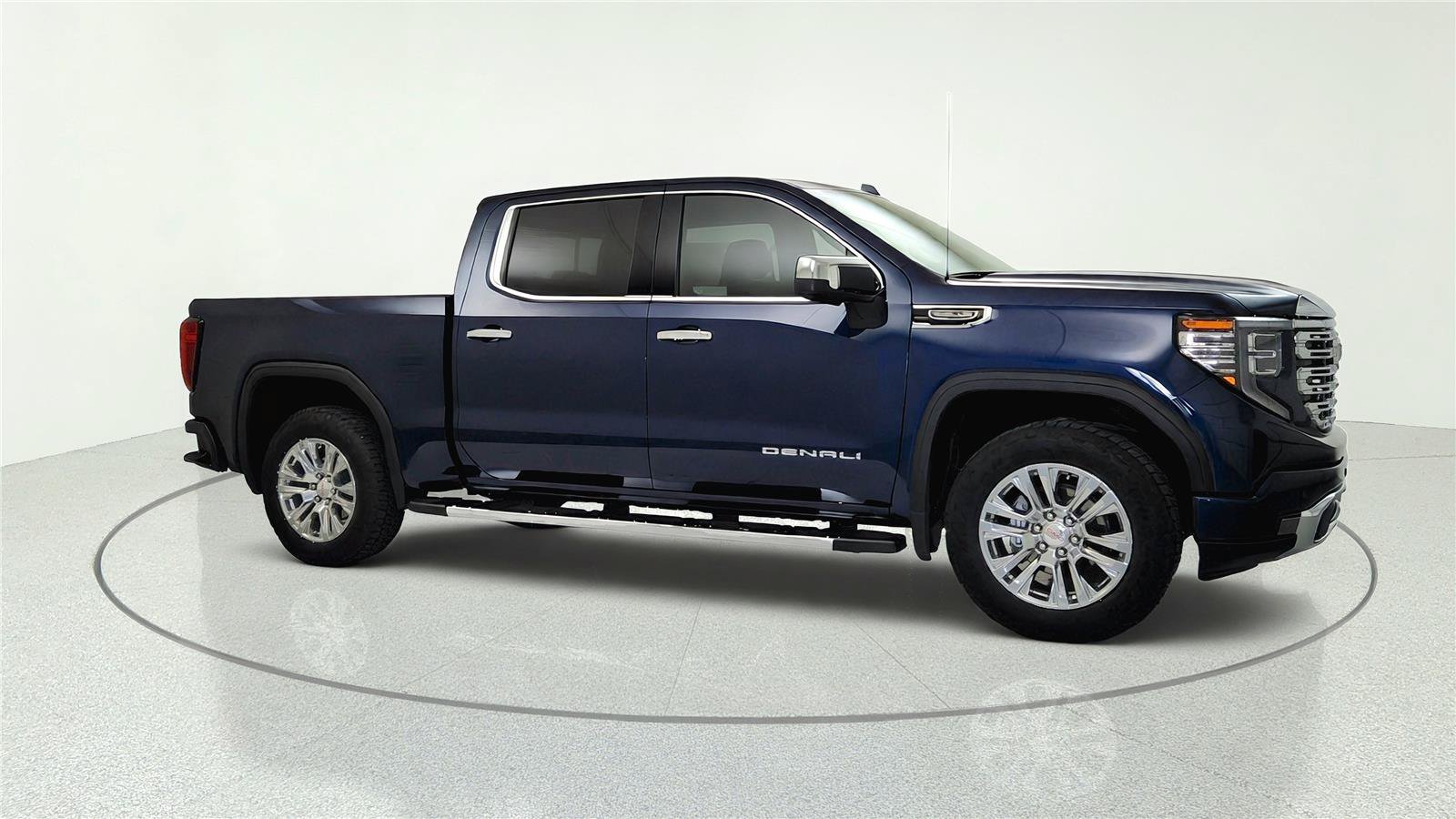 Used 2023 GMC Sierra 1500 Denali AWD/4WD image 8