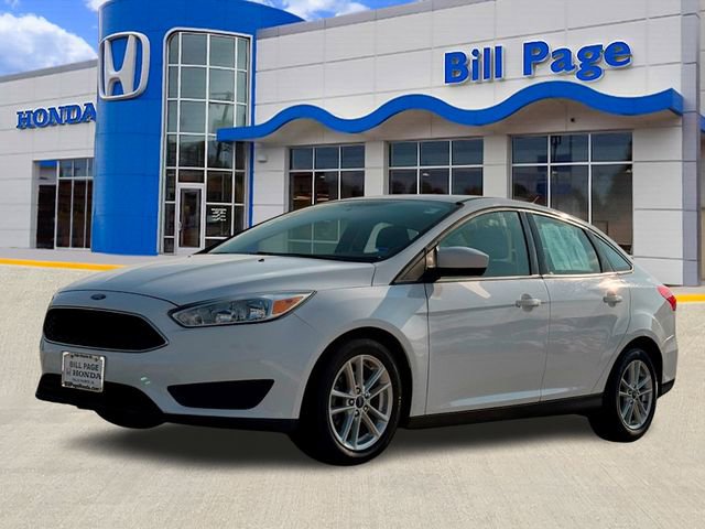 Used 2018 Ford Focus SE image 2