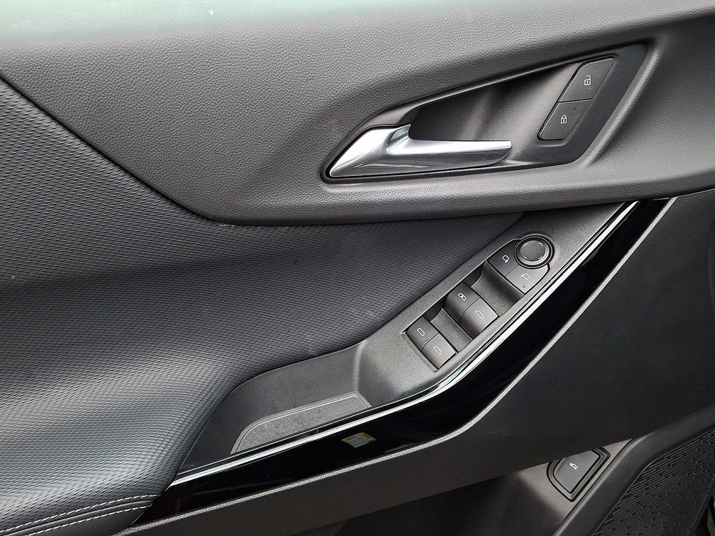 Used 2026 Chevrolet Equinox LT w/ Convenience Package II image 11