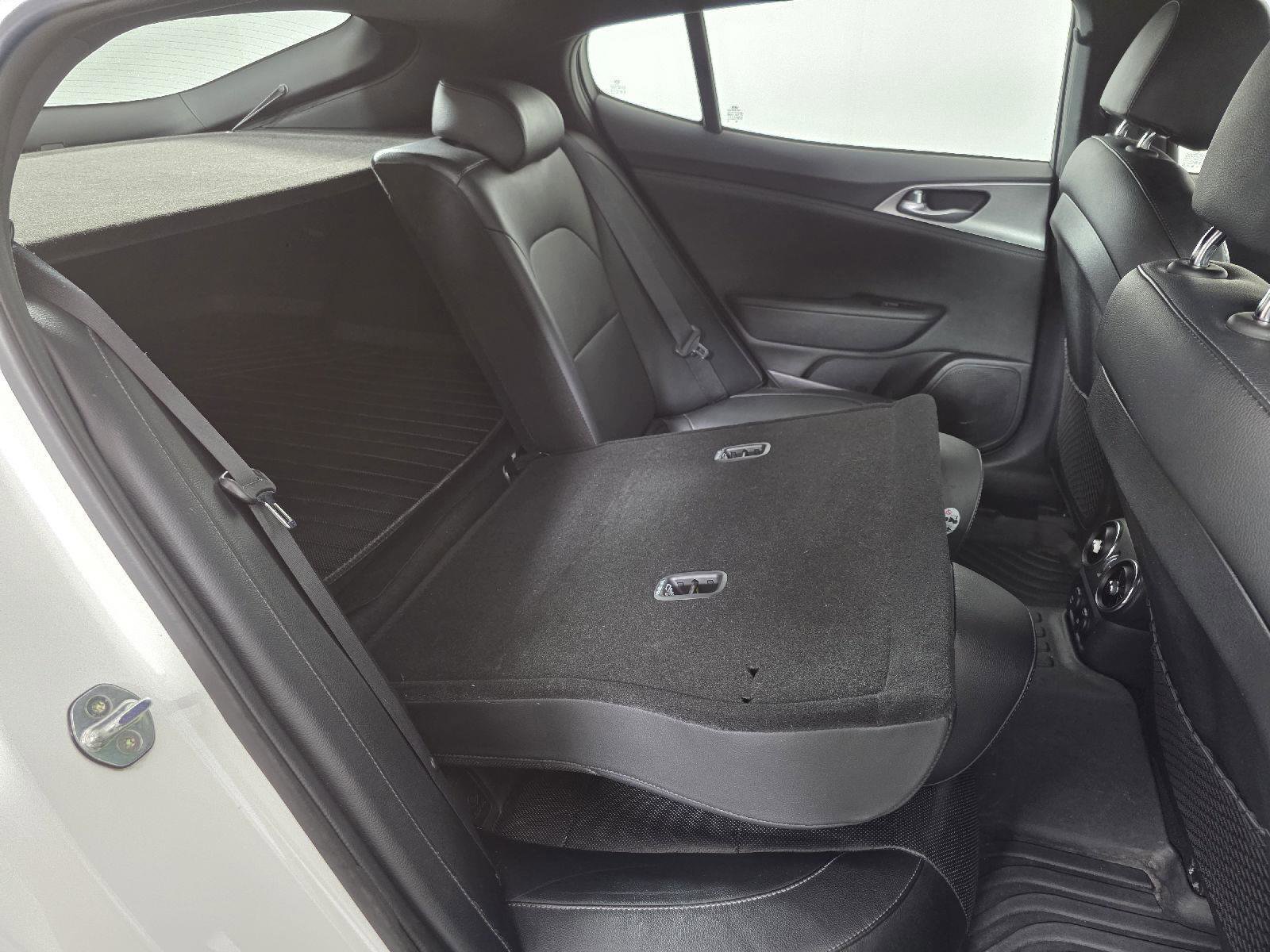 Used 2019 Kia Stinger GT AWD/4WD image 19