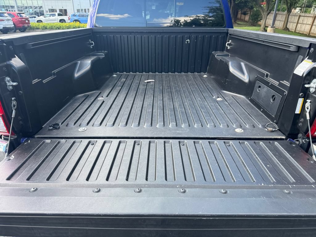 Used 2023 Toyota Tacoma SR5 AWD/4WD image 17