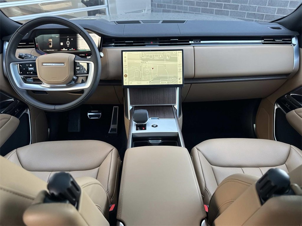 New 2026 Land Rover Range Rover Long Wheelbase SE image 18