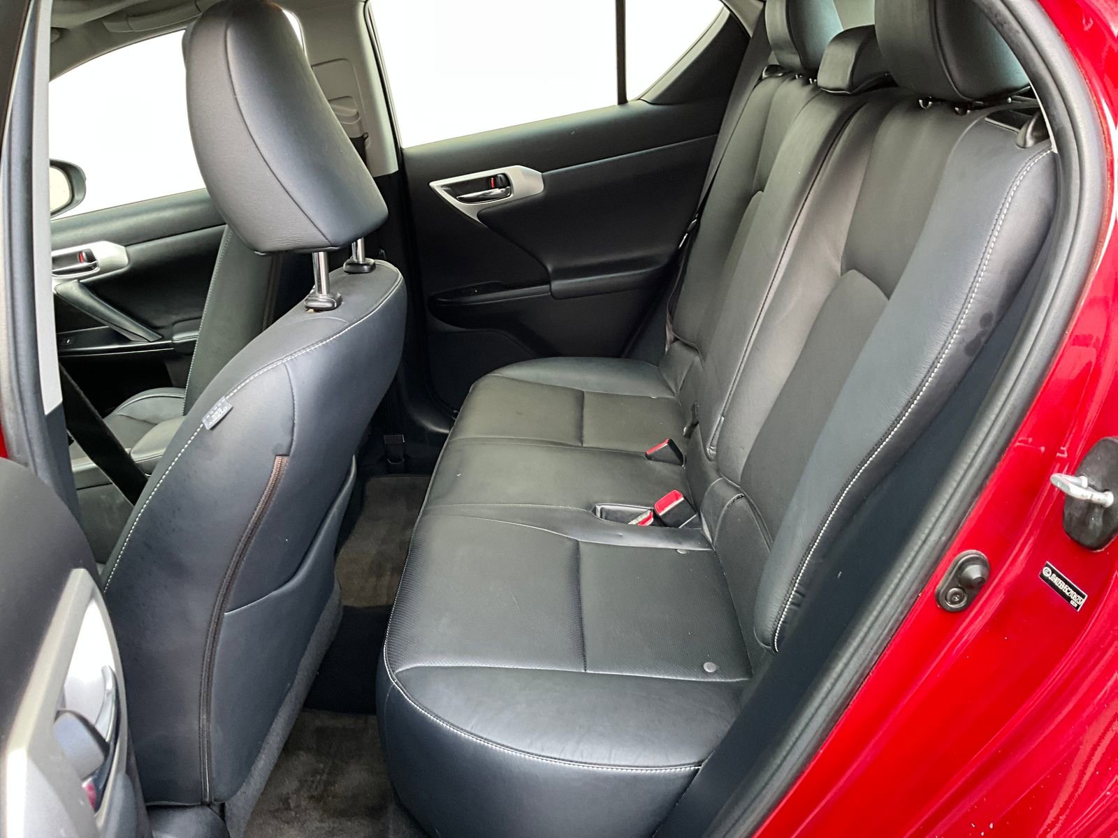 Used 2012 Lexus CT 200h image 30