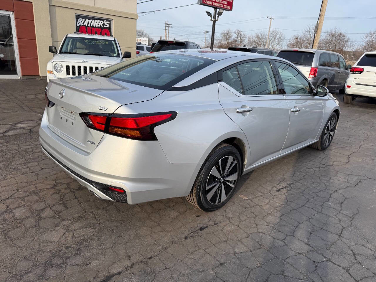 Used 2020 Nissan Altima 2.5 SV image 6