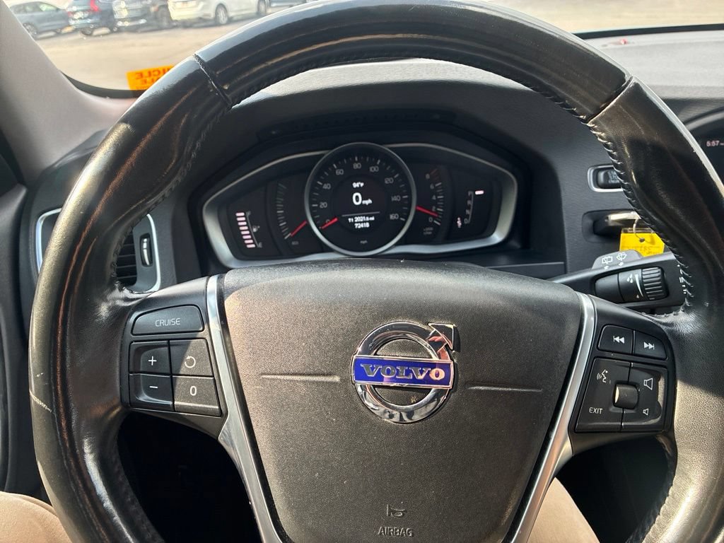 Used 2018 Volvo V60 T5 Dynamic FWD image 11