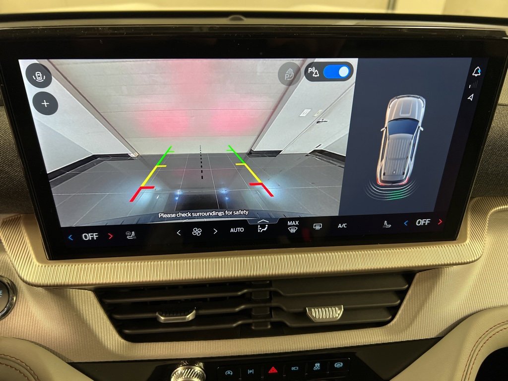 New 2026 Ford Explorer Active w/ Active Comfort Package image 12