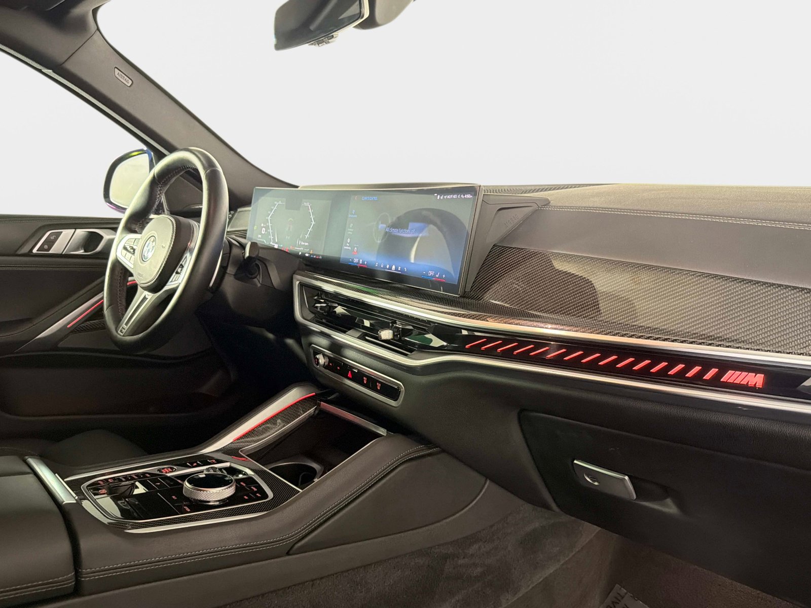 Used 2024 BMW X6 M60i AWD/4WD image 25