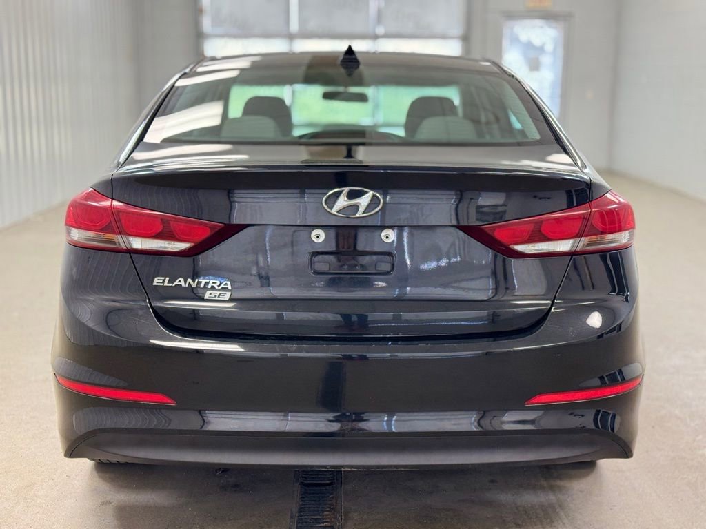 Used 2017 Hyundai Elantra SE image 6