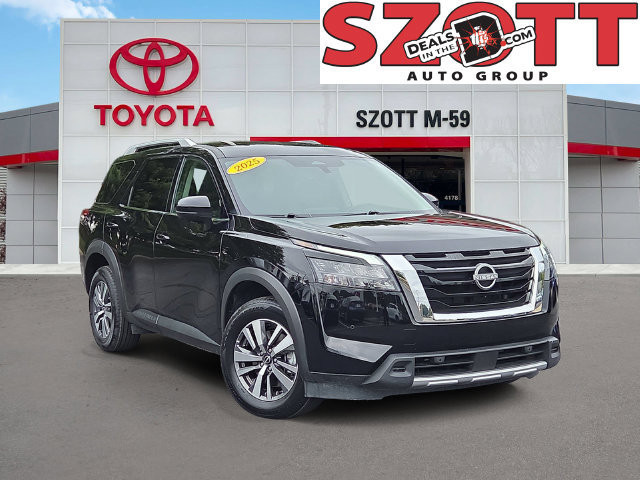 Used 2025 Nissan Pathfinder SL
