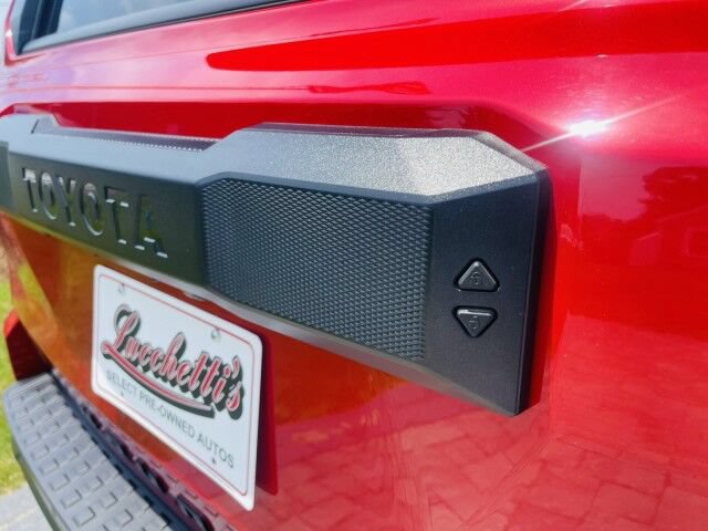 Used 2025 Toyota 4Runner TRD Off-Road Premium AWD/4WD image 19