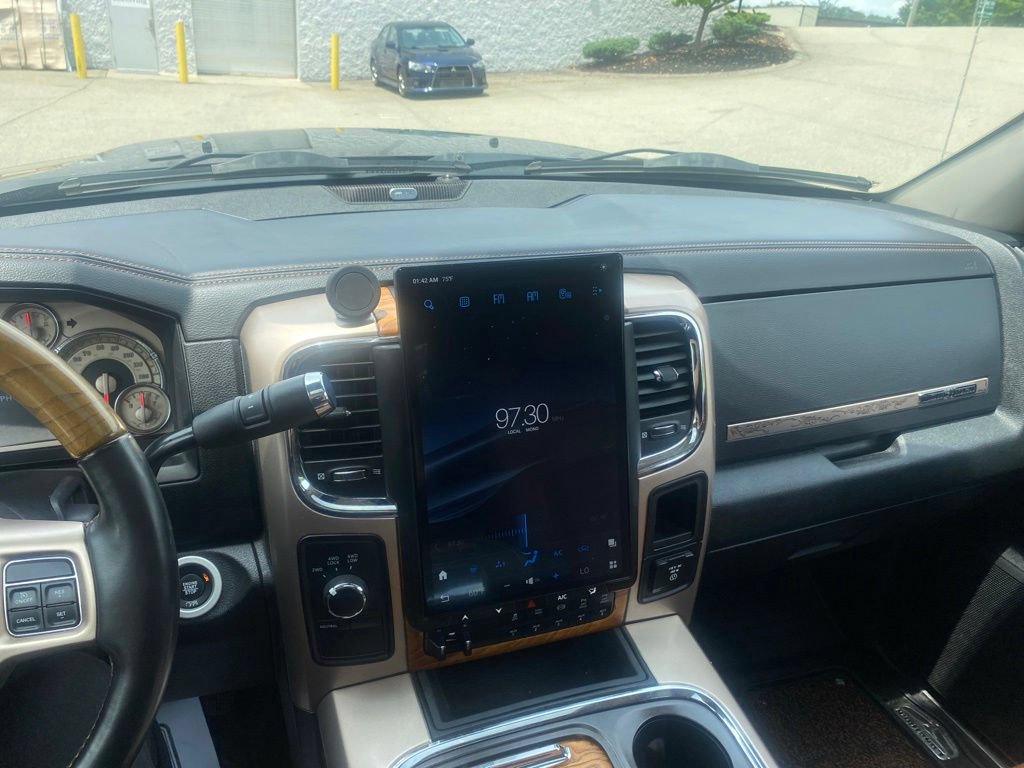Used 2018 RAM 3500 Laramie Longhorn w/ Snow Chief Group AWD/4WD image 17
