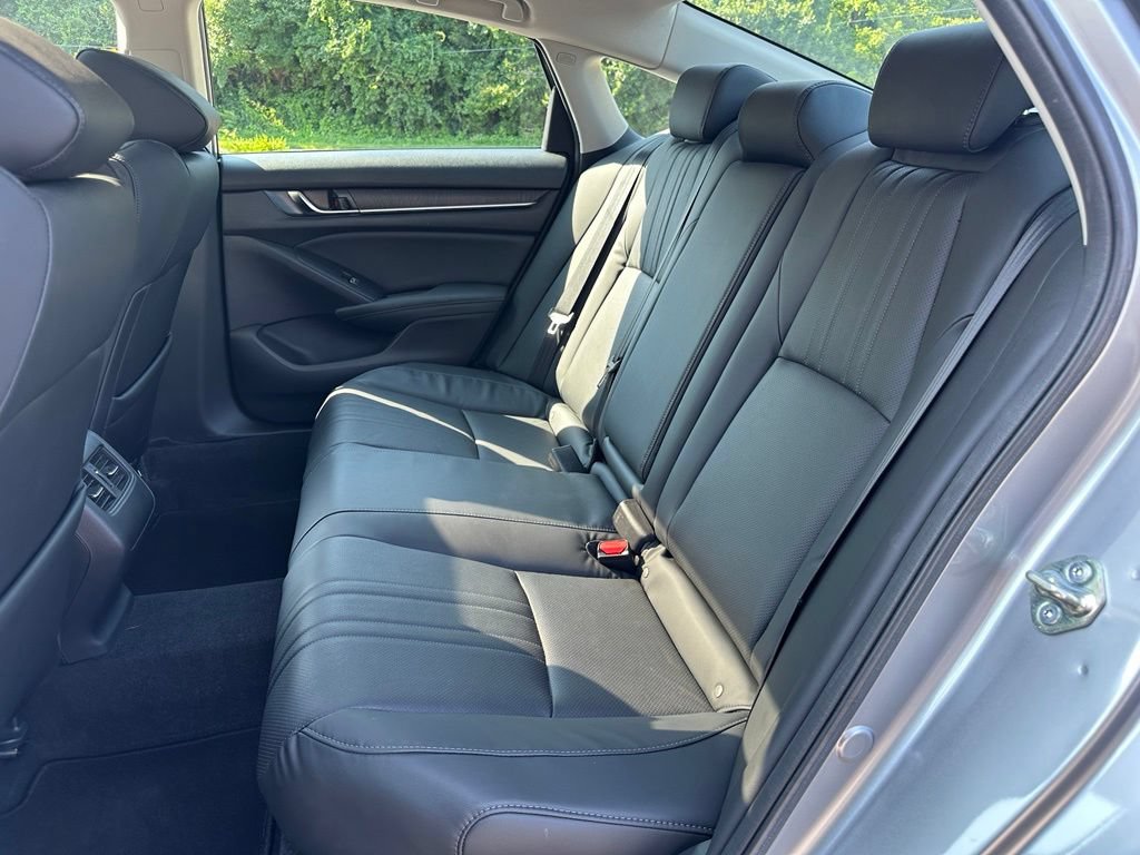 Used 2018 Honda Accord EX-L image 11
