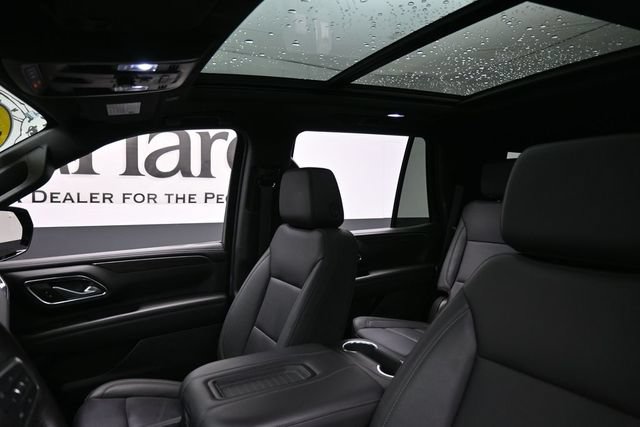 Used 2022 Chevrolet Tahoe LT w/ Luxury Package AWD/4WD image 18
