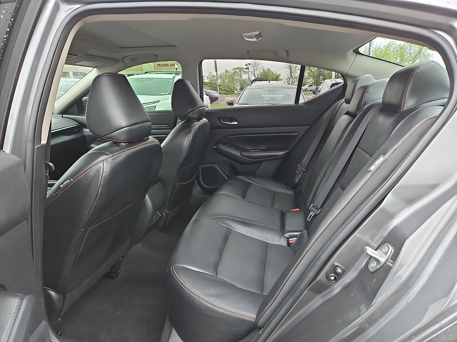 Certified 2022 Nissan Altima 2.5 SR w/ Midnight Edition Package AWD/4WD image 10