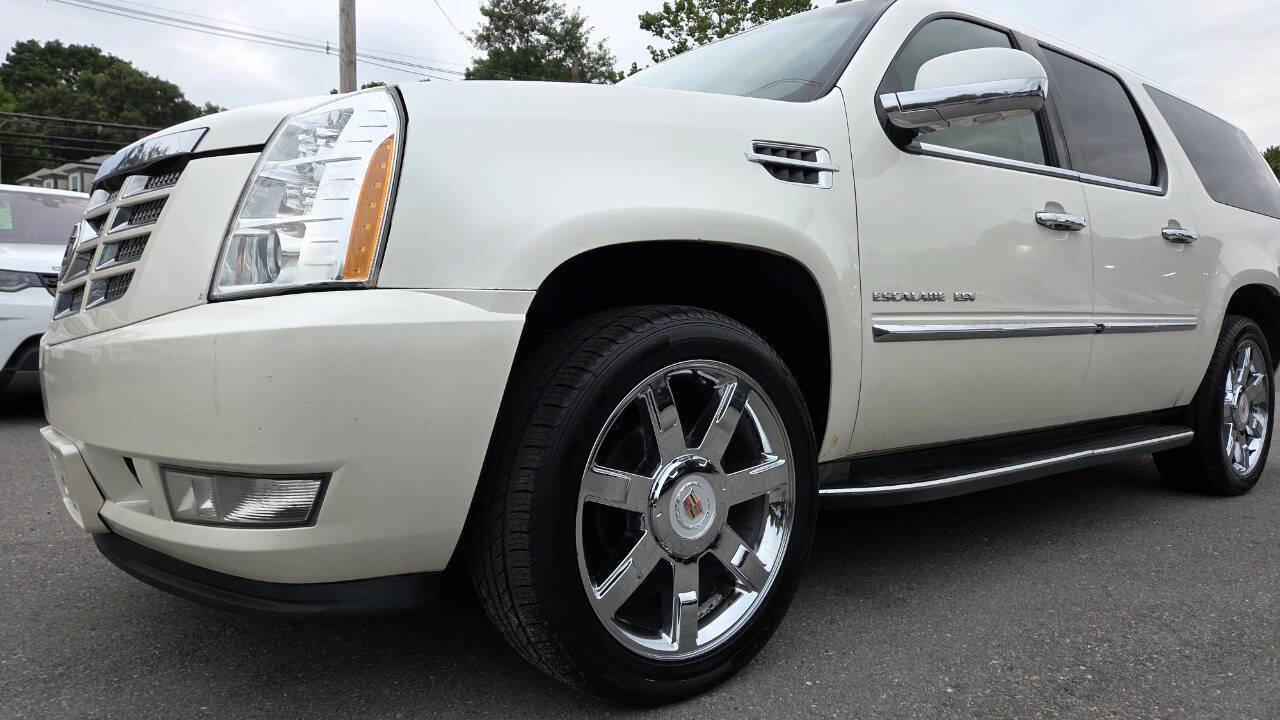 Used 2010 Cadillac Escalade ESV Luxury AWD/4WD image 5