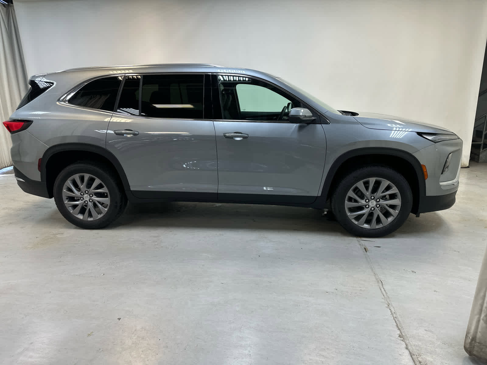 New 2026 Buick Enclave Preferred w/ Power Package image 9